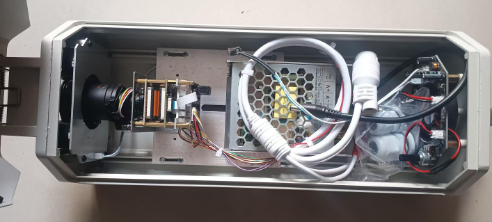 車両ナンバー認識カメラ LPR-J500